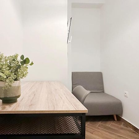 Valtetsiou Central 50Sqm Apt In Athens Lägenhet Exteriör bild
